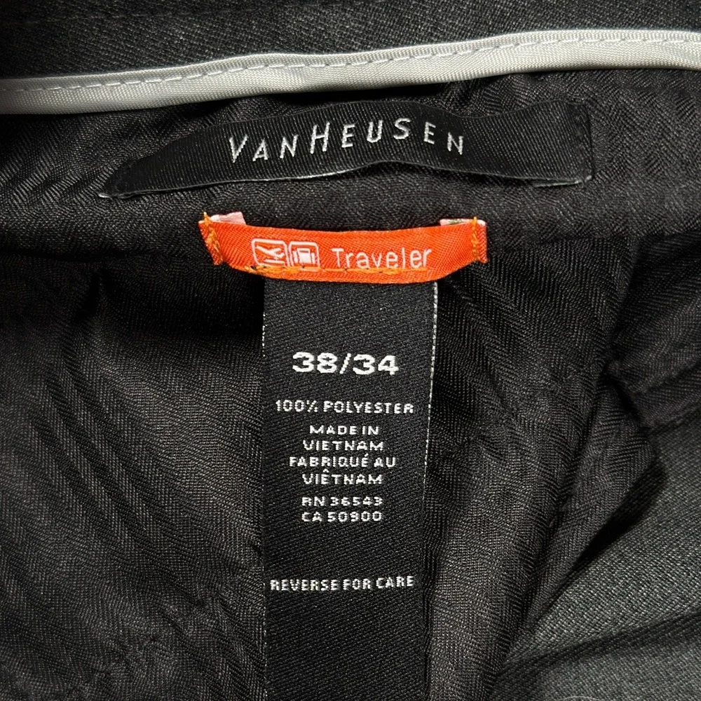 Van Heusen Pants Mens 38x34 Gray Traveler Classic Fit Pleated No Iron Trousers